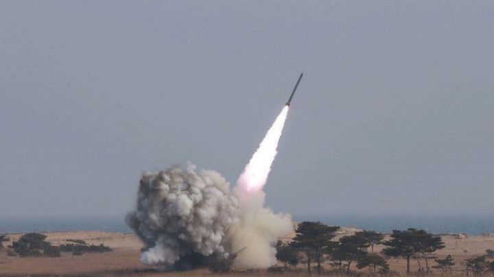 Houthi Klaim Serangan Rudal ke Israel untuk Dukung Gaza