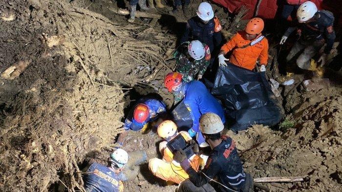 Longsor di Bojonggenteng Sukabumi, 3 Orang Tertimbun, 1 Ditemukan Tewas